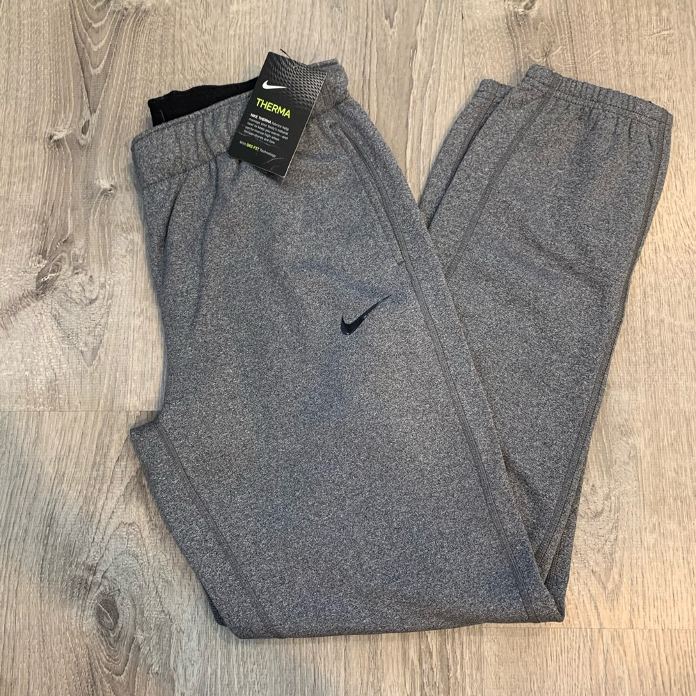 Girls Nike Joggers m. Never worn.